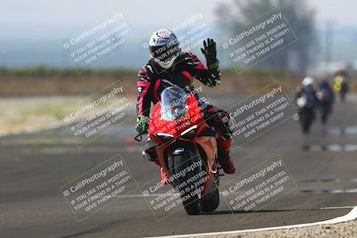 media/Sep-20-2025-TrackDaz (Sat) [[27f0cde673]]/A Group/2pm (Turn 9)/